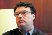 Nuet: “El PP col·loca a dit a jutges i fiscals pera a què l’exonerin”